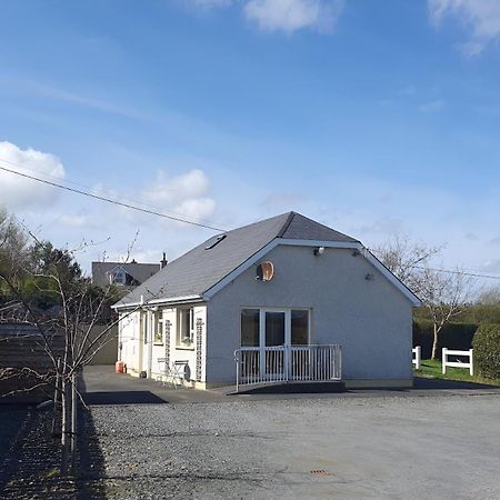 Quiet 2-Bedroom Buncrana Home 외부 사진