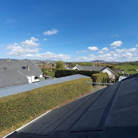 Quiet 2-Bedroom Buncrana Home 외부 사진