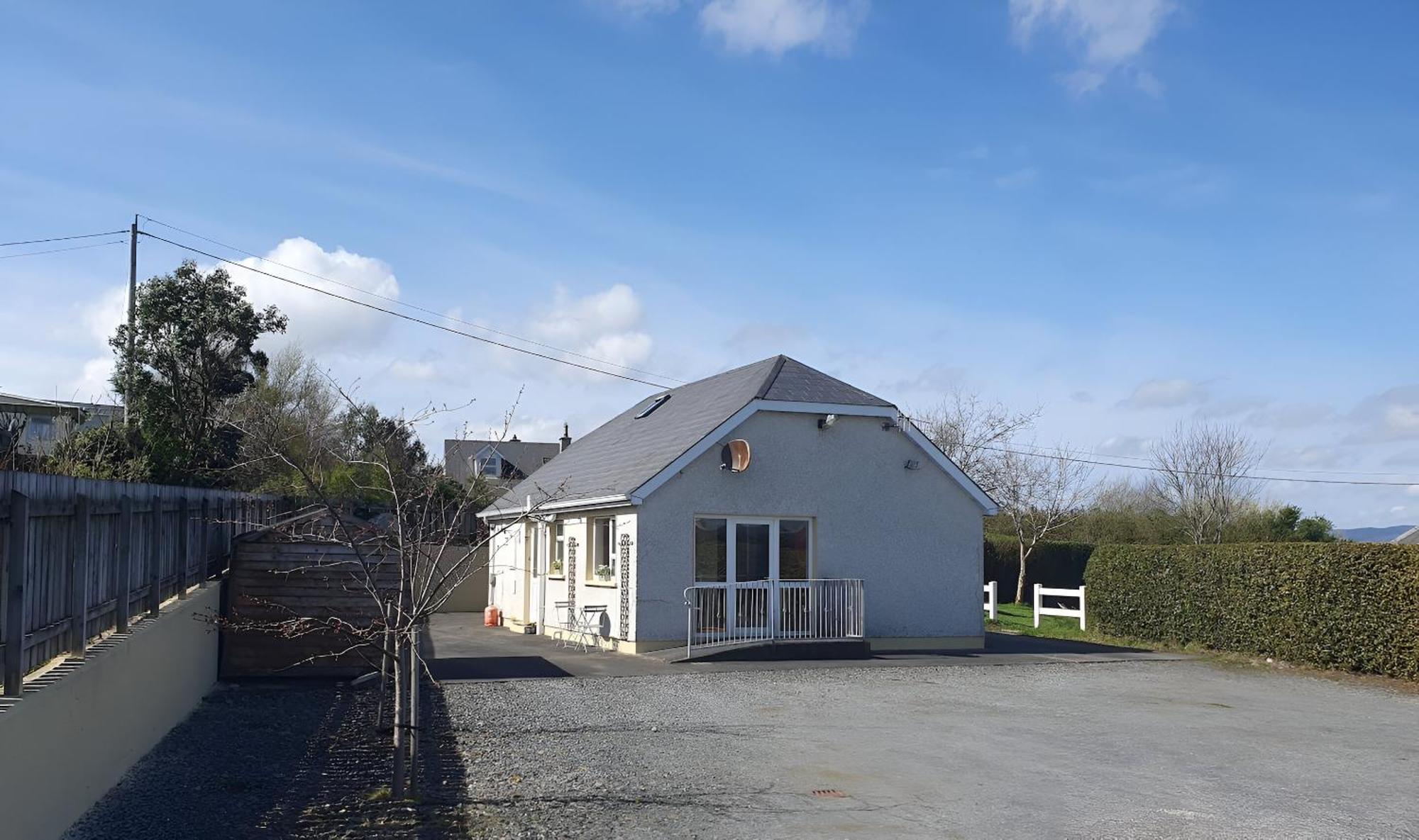 Quiet 2-Bedroom Buncrana Home 외부 사진